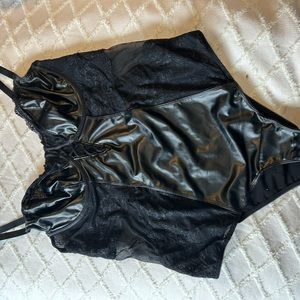 NWT Torrid Size 1X (14/16) Black Pleather & Lace Bodysuit